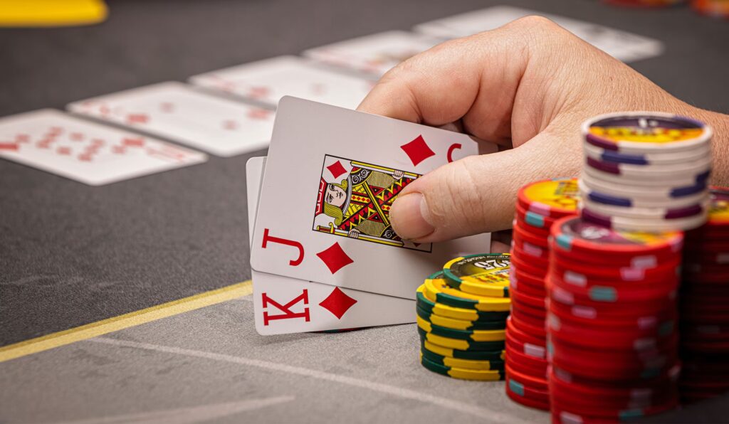 Chơi Poker giỏi hơn mỗi ngày: Những kỹ năng giúp bạn vươn tầm cao thủ tại Debet